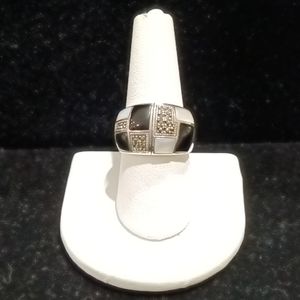 Sterling silver, marcasite, black onyx and mother of pearl ring. Size 8